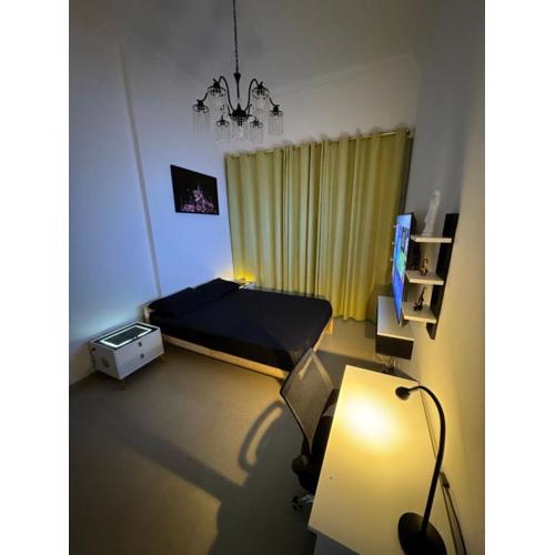 Tidy Master Room In Marina Near Metro