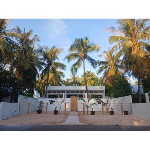 Tiky Nemberala Apartments and Villa