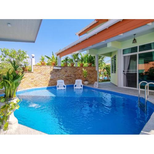 Tina's Living Paradise II - Guesthouses with private pool, 5 min to beach