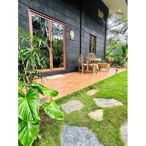 Tiny Hideaway Ysla House with free 2 motorbikes