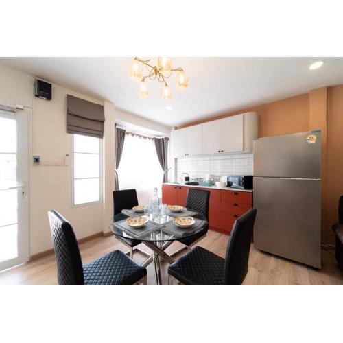 Tiny House 1 BR 1 living room