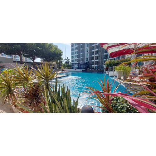 Tira Tiraa Condominium