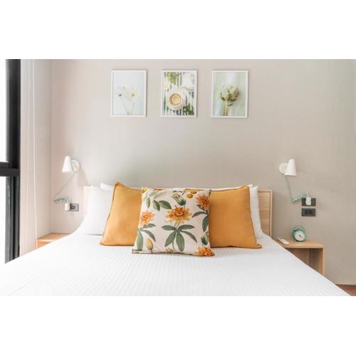 Title V Lemon Fresh Pool View Gym Hammam