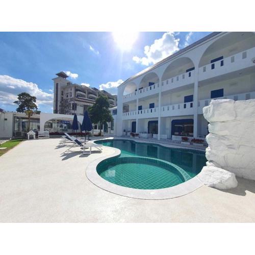 To The Sea by Belvilla