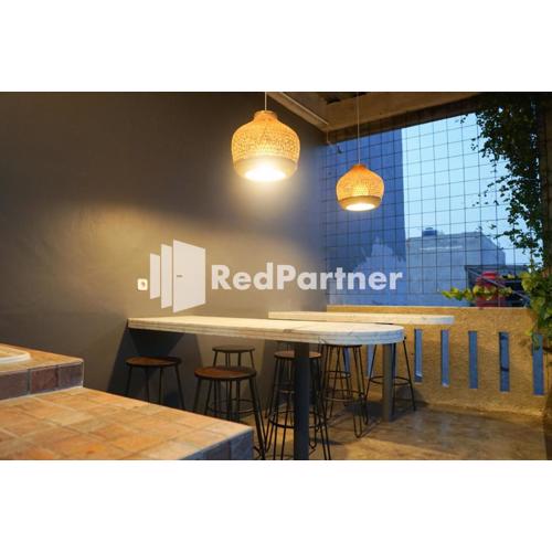 Tomang Gelong Guest House Syariah Mitra RedDoorz