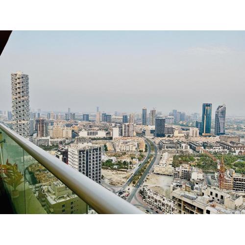 Top Floor Luxurious Apt in JVC, Near Marina