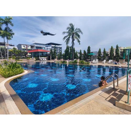 Top floor seaview Jomtien front beach seaside 80m rimhad condo