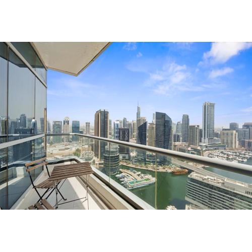 Top Marina Views 4 BRs - Walk to Beach, Mall, Tram