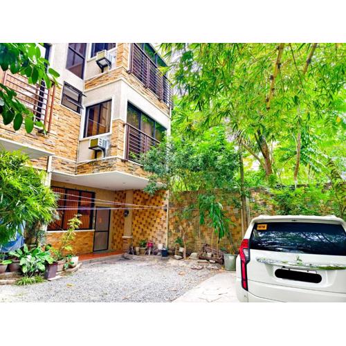 Townhouse 4BR in La Guardia near IT Park Cebu City