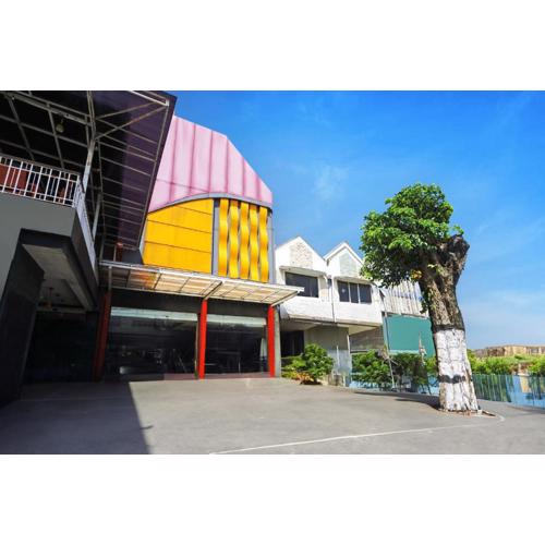 Townhouse Oak Malang near ITN Malang formerly Fariz Hotel Singosari