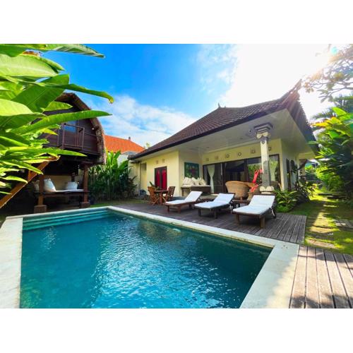 Traditional 2Br Private Pool Villa in the Heart of Canggu, Berawa