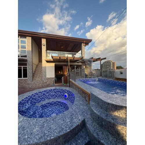 Tramonto Baywalk Beach Resort