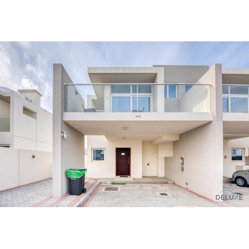 Tranquil 3BR Townhouse at Albizia Damac Hills 2 by Deluxe Holiday Homes