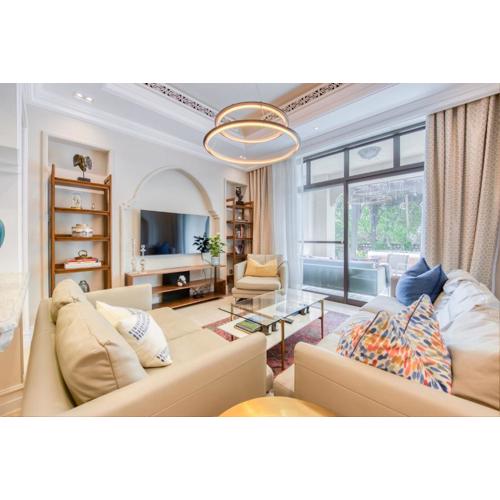 Tranquil Corner -Souq Al Bahar,Burj Khalifa View