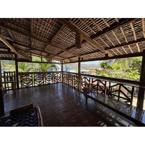 Tranquil Getaway Lilly Room, Dahlia Room, Aster Room and Poppy Room & Dive Center