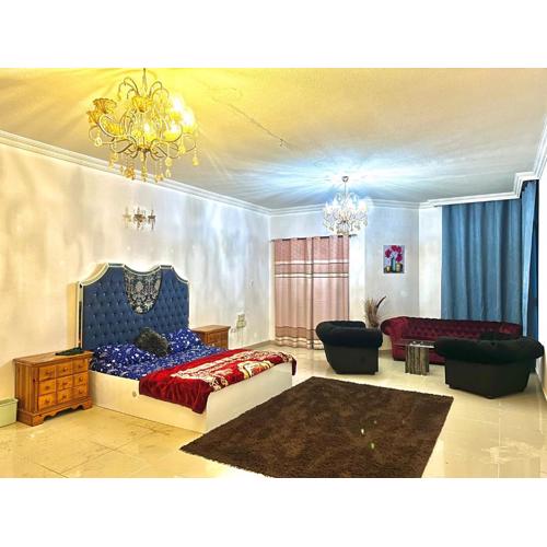 Tranquil Haven King Bed Ensuite Fully Furnished Bedroom