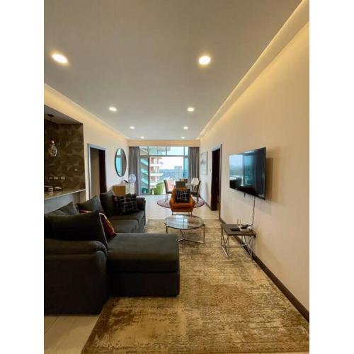 Tranquility in the Midst of Vibrance