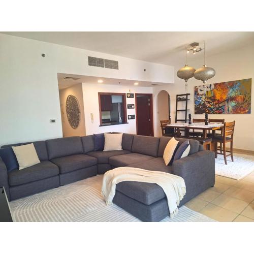 Tratoli JBR Luxury Hostel with Sea View Shared