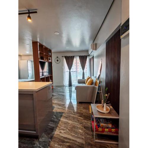 Traveler's Nest near Airport, Netflix, Stylish, Cozy with swimming pool