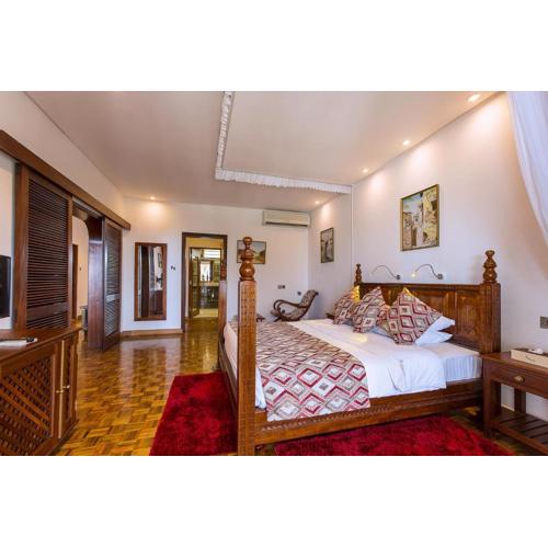 Travellers Beach Hotel & SPA