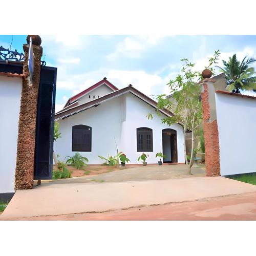 Traveller's Hostel Hikkaduwa