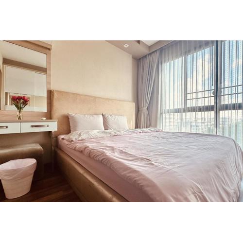 Treasure Condo cooking,swimming