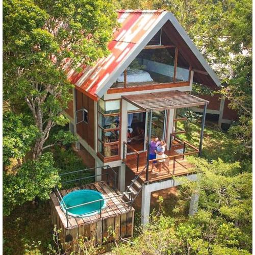 Treehouse Chalets - Luxury getaway within a short distance of Ella