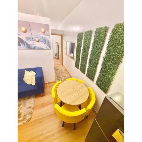 TREES RESIDENCE 2 Bedroom Fully Furnished Unit