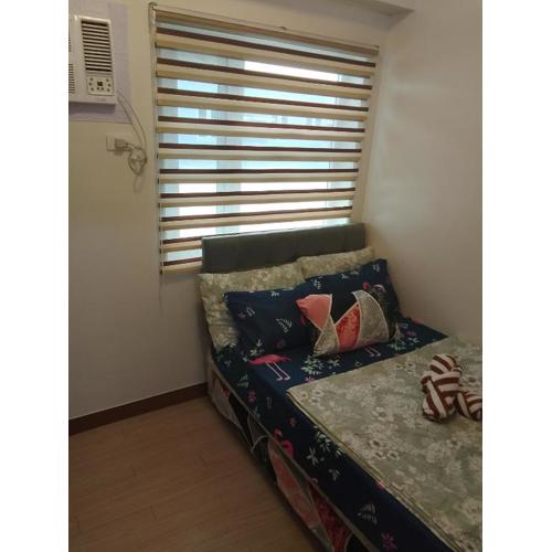 Trees Residences 1 Bedroom with Netflix and Bluetootth Karaoke Speaker with 2 mini Microphone