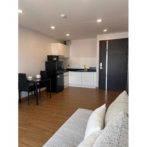 Trendy 1-Bedroom Apartment Near Nimman #A701