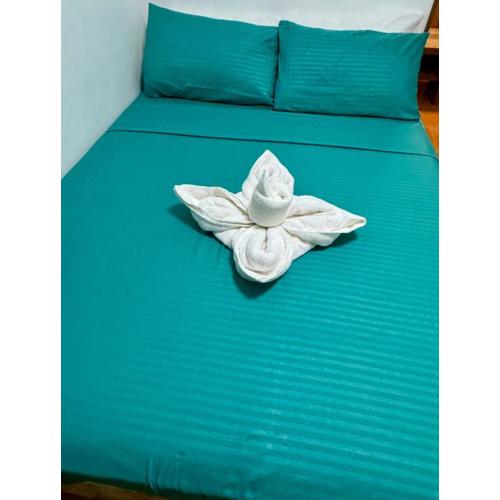 Tres Hermanas Condo - One Oasis CDO