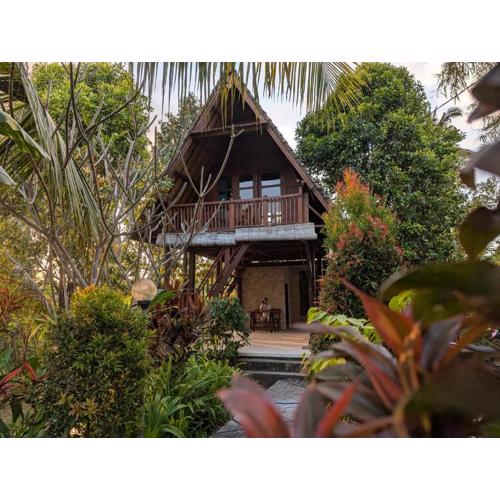 Triangle Cottage, Near 7 waterfall in north Bali