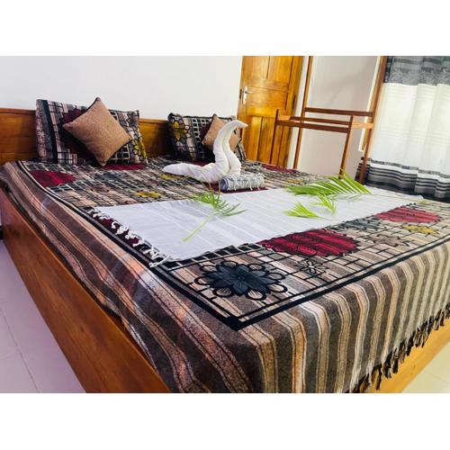 Trinco Shalom Guest & Restaurant