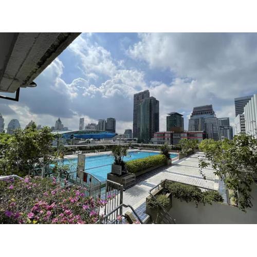 Trinity City View 3BR Spacious Family Silom