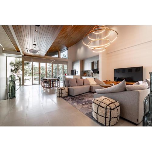 Trinity Villa 3BR, Private Pools