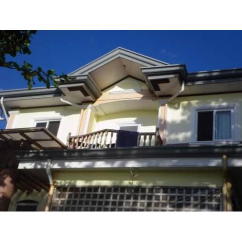 Triple N Homestay Beachfront House in Lobo