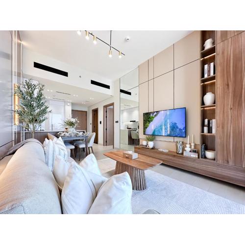 Trophy-Cultivate Retreat with Statement Design