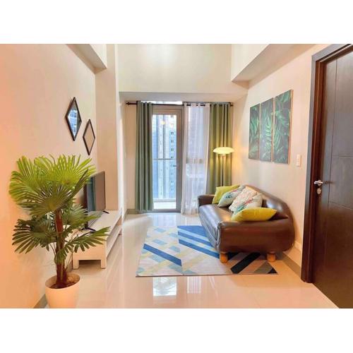 Tropical 1BR Uptown Parksuites BGC, 200mbps Smart TV
