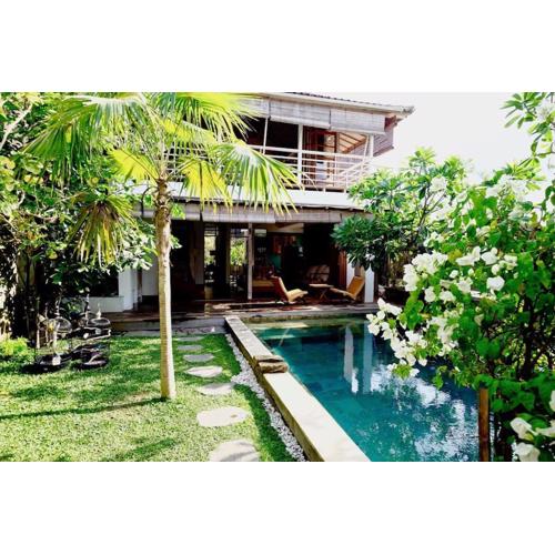 Tropical 2 Bedrooms Villa in Central Penestanan