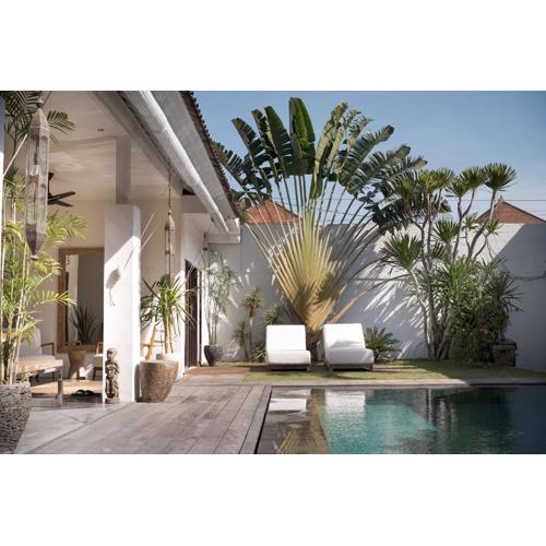 Tropical 3bdr poolvilla in heart of Seminyak