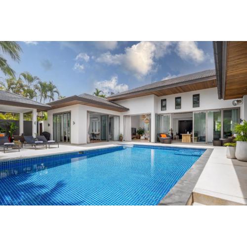 Tropical 3BR Holiday Villa with Pool, BBQ, and Shaded Patio within Walking Distance to Bang Tao Beach