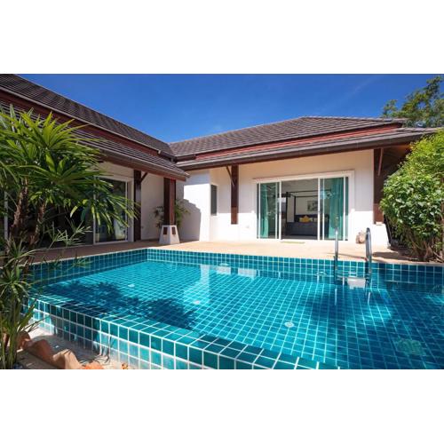 Tropical 3BR Pool Villa Prima, just 5min Drive to NaiHarn and Rawai Beach