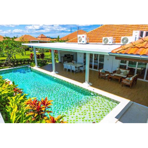 Tropical Family Villa with Pool Garden ML103