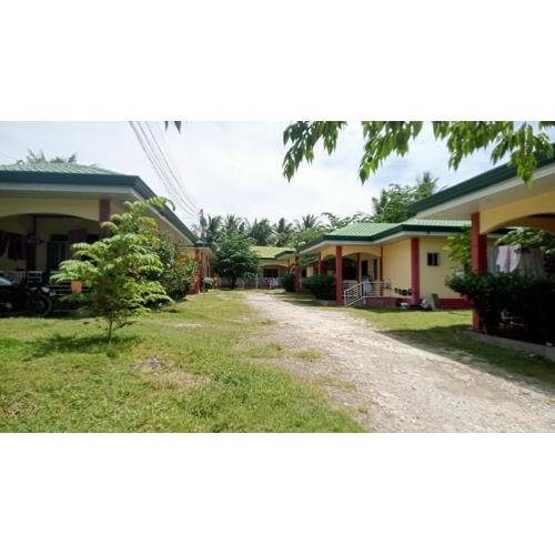 Tropical Garden Apartment