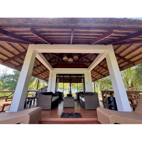 Tropical Palms Villa and Beachfront Resort