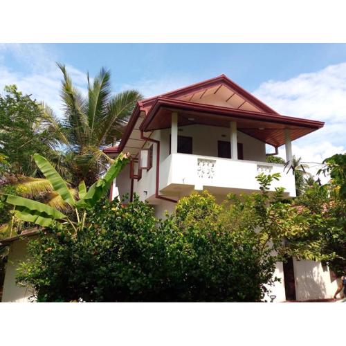 Tropical Paradise Polhena