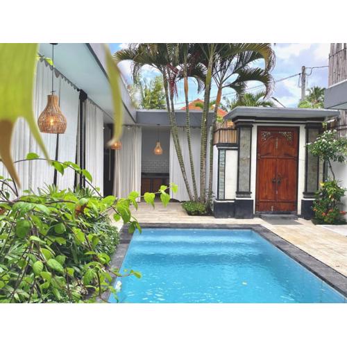 Tropical Pool Villa Canggu - Ololoca Berawa