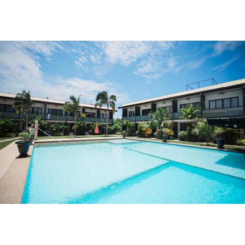 Tropical Poolside Apartment