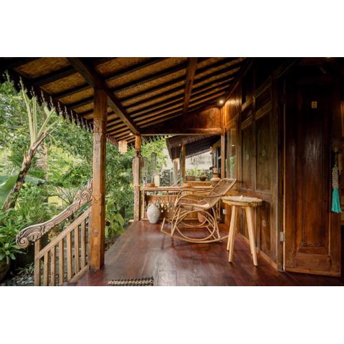 Tropical Traditional Indonesian Wooden Cottage - Beji Mas, Ubud