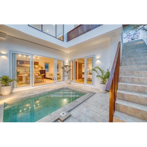 Tropical Villa 2BR Modern Escape in Berawa